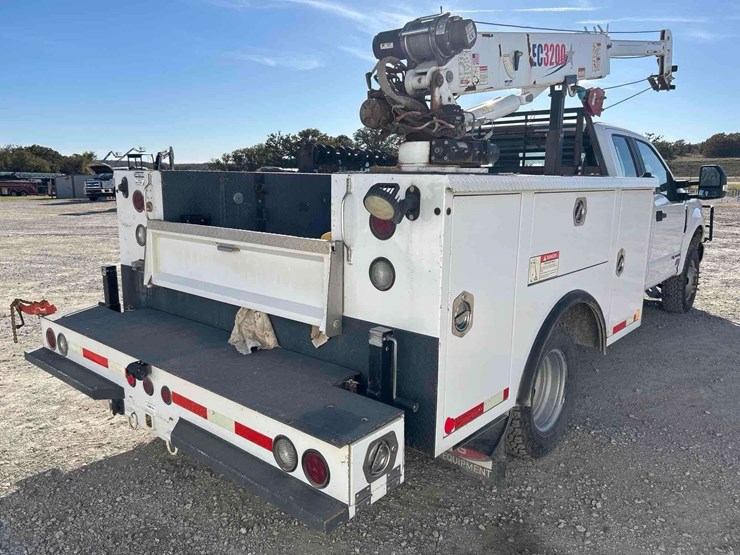 2018-ford-f350-image-3