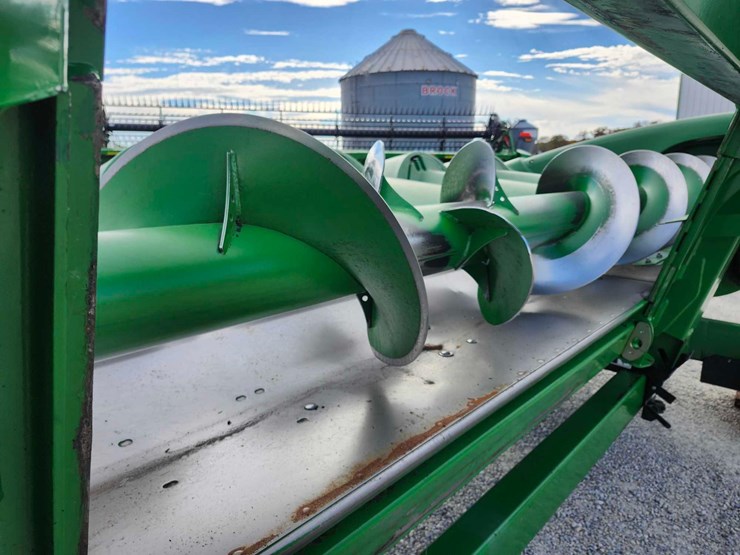 john-deere-608c-image-10