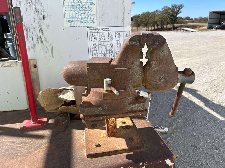 2013-ford-f350-image-26