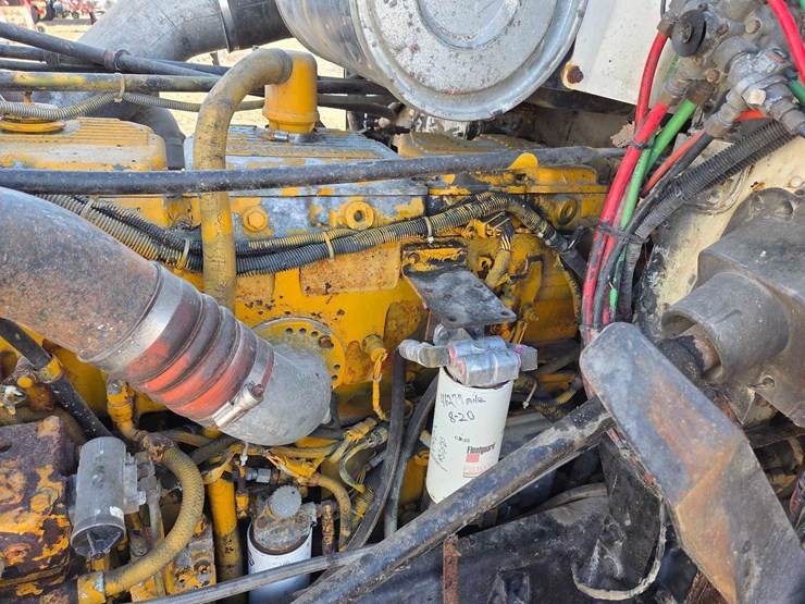 1994-freightliner-semi-image-34