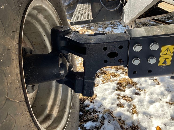 2014-case-ih-5130-image-28