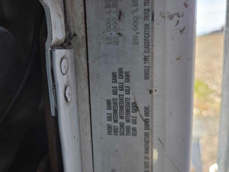 1994-freightliner-semi-image-44