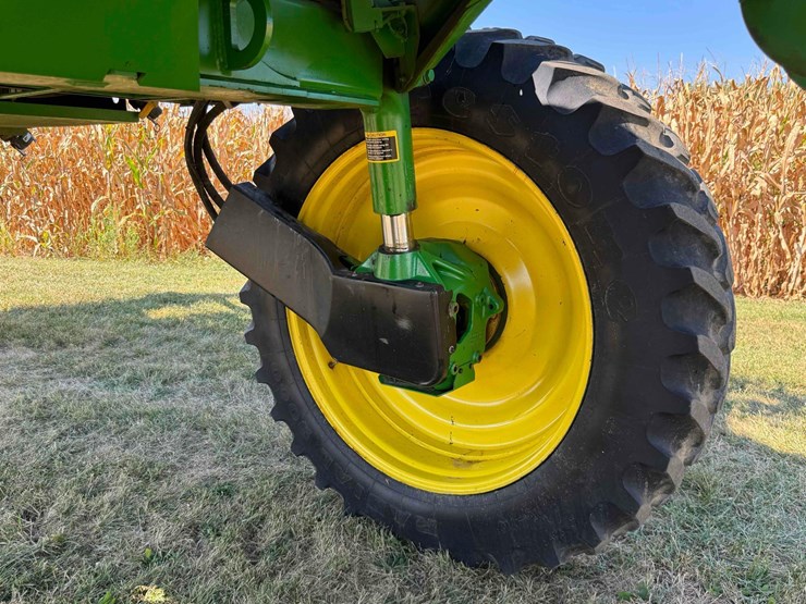 2011-john-deere-4730-image-24