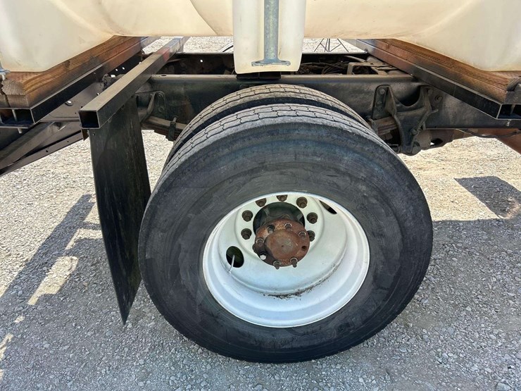 2010-international-durastar-4300-image-22