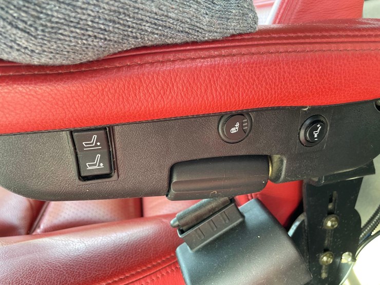 2014-case-ih-5130-image-61