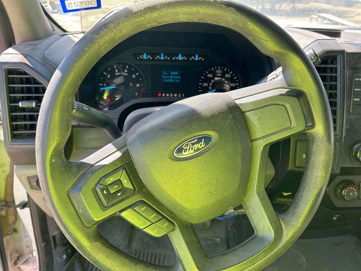 2016-ford-f150-image-15