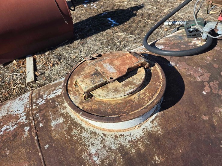 750-gallon-fuel-tank-image-12