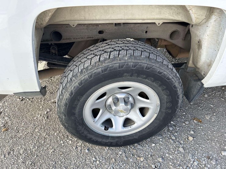 2017-chevrolet-silverado-1500-image-23