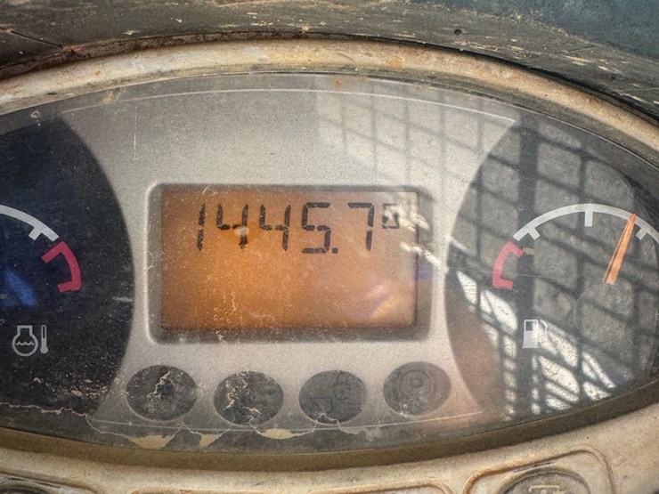 2015-bobcat-t550-image-12