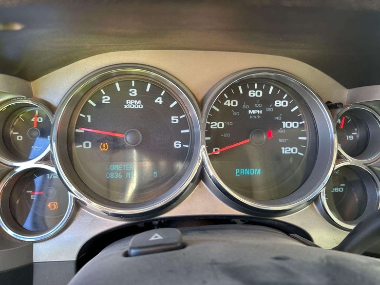 2010-gmc-1500-image-14