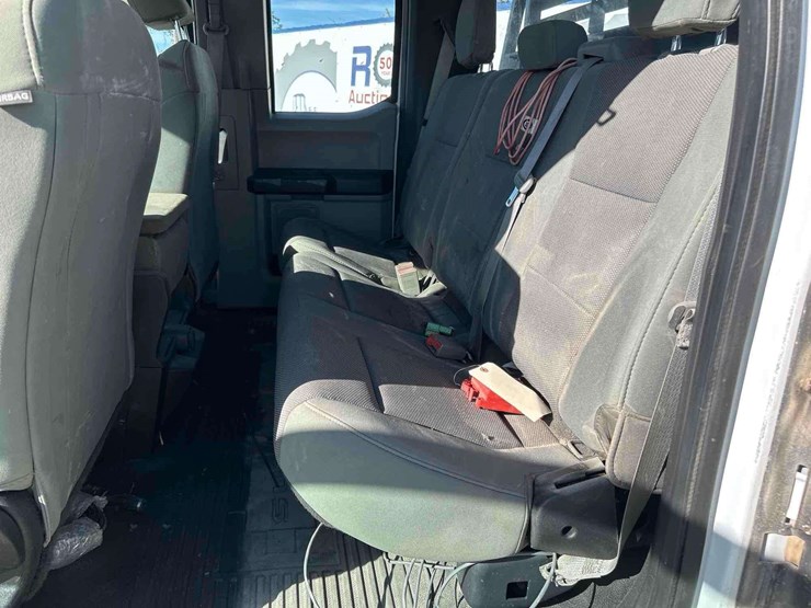 2018-ford-f350-image-18