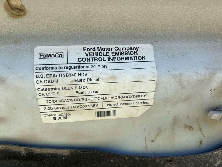 2017-ford-transit-350-passenger-van-image-10