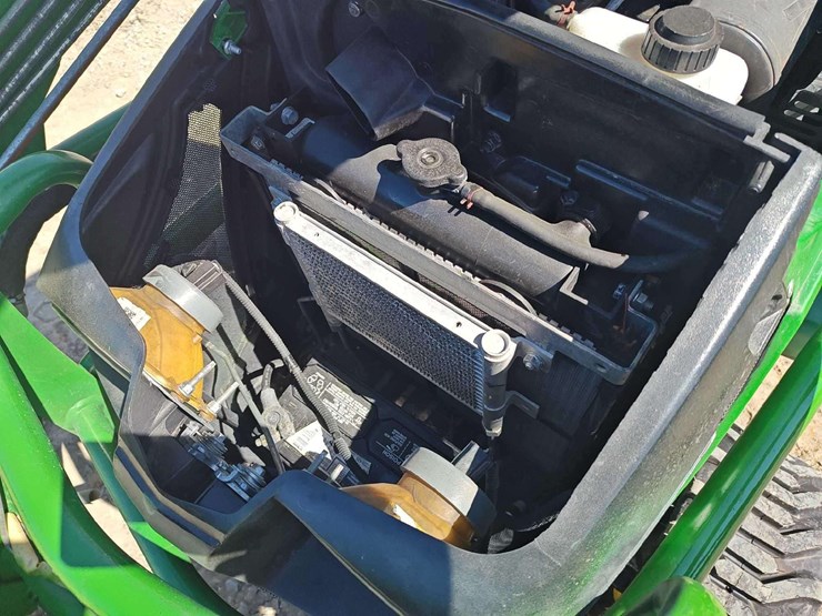 2019-john-deere-1025r-image-8