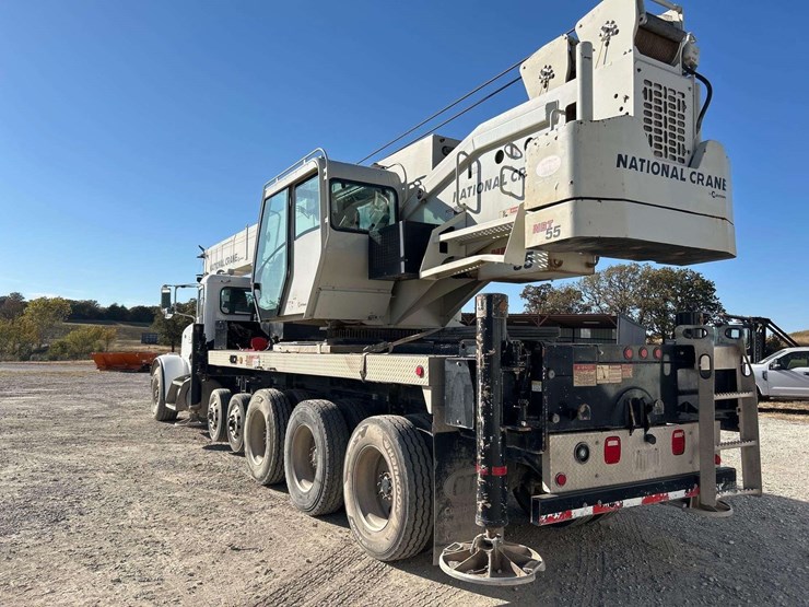 2015-peterbilt-367-image-2