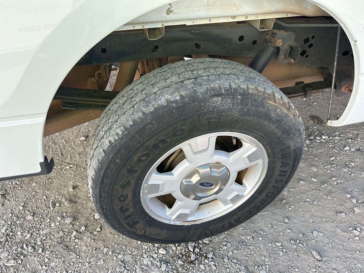 2014-ford-f150-image-25