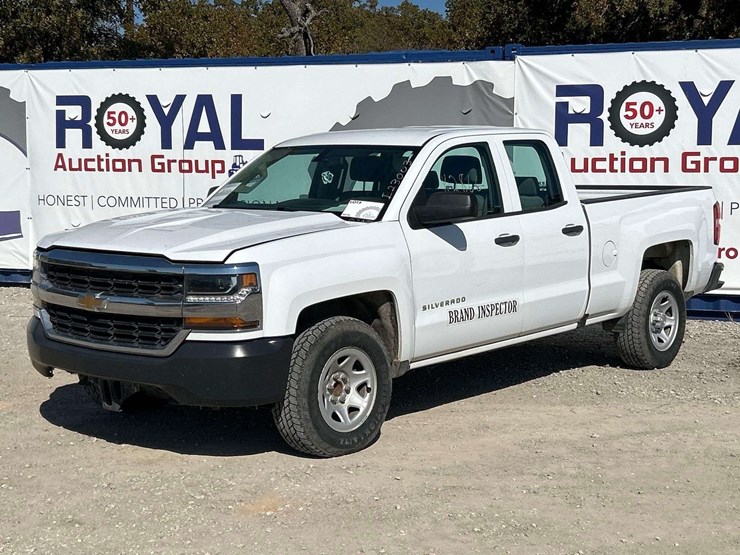 2017-chevrolet-silverado-1500-image-1