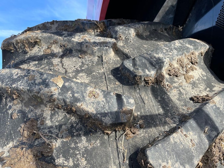 2014-case-ih-5130-image-44