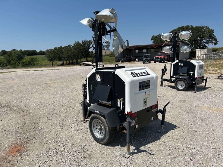 2019-allmand-bros-night-lite-v-series-image-2