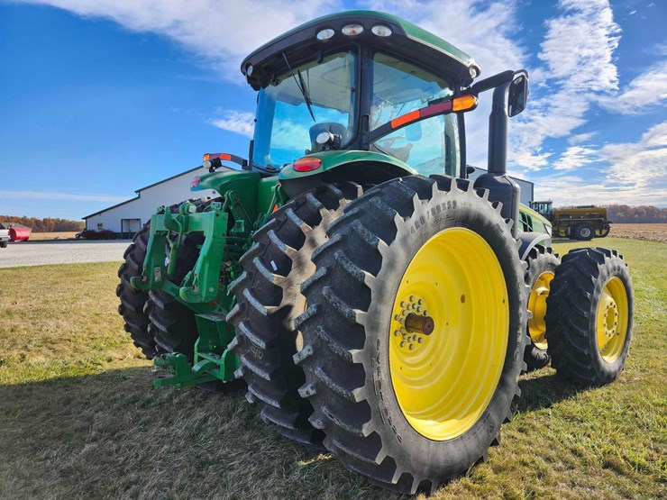 2012-john-deere-8285r-image-13
