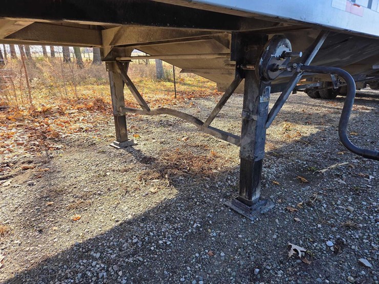 lime-city-hopper-bottom-trailer-image-5