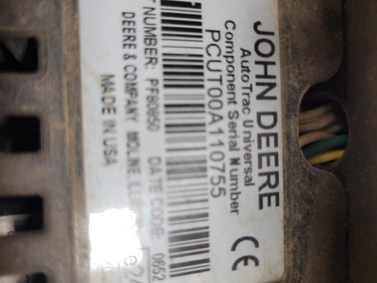 john-deere-100-image-3