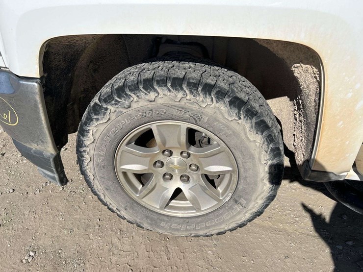 2017-chevrolet-silverado-1500-image-21