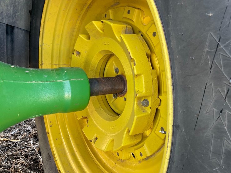 john-deere-8200-image-25