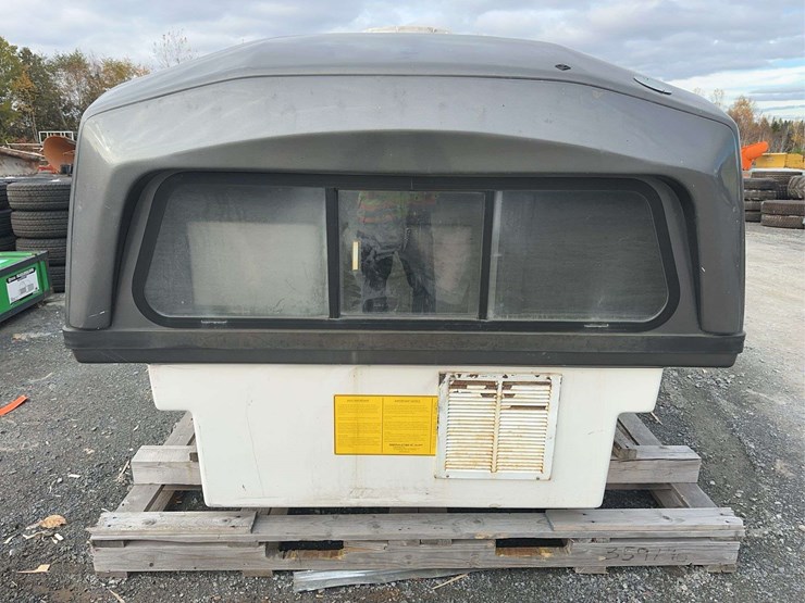 space-kap-for-8’-box-image-2