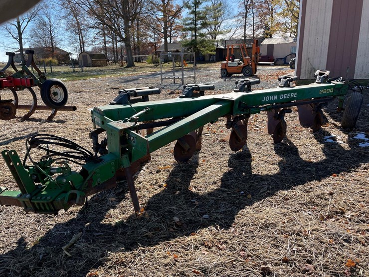 john-deere-2800-image-1