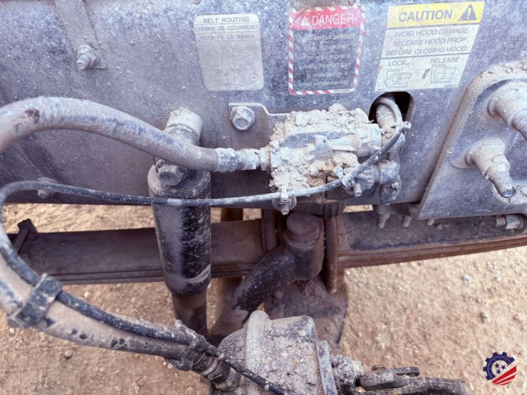 2019-mack-granite-gr64f-image-43