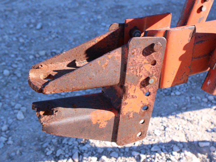 new-holland-273-image-9