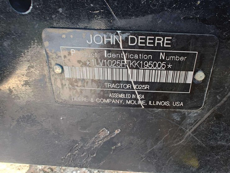 2019-john-deere-1025r-image-5