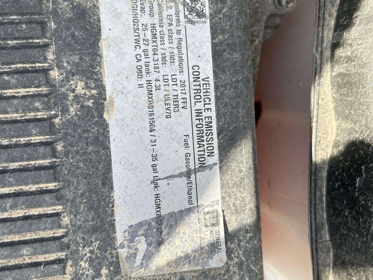 2017-chevrolet-silverado-1500-image-10