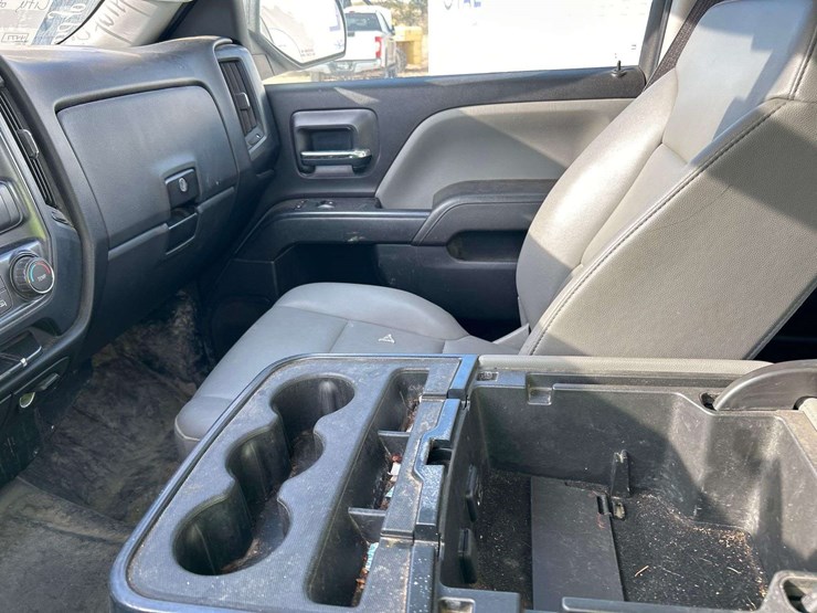 2017-chevrolet-silverado-1500-image-18