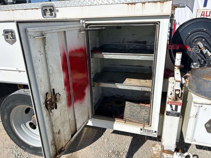 2013-ford-f350-image-22