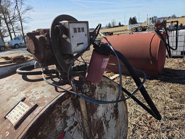 750-gallon-fuel-tank-image-3