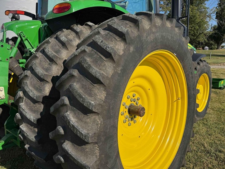 2013-john-deere-8285r-image-15
