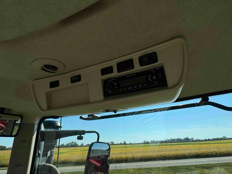 2012-john-deere-9360r-image-35