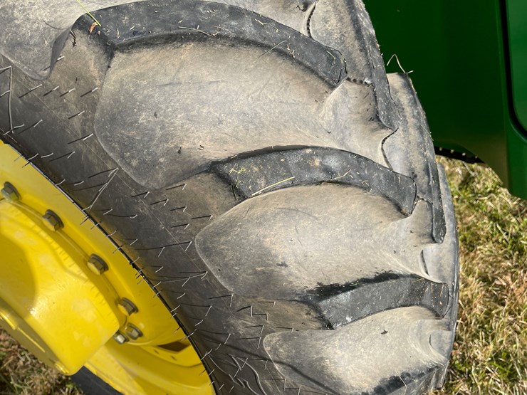 2005-john-deere-8420-image-11