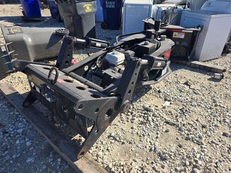 #22379-•-2019-fontaine-eq1-spreader-image-2