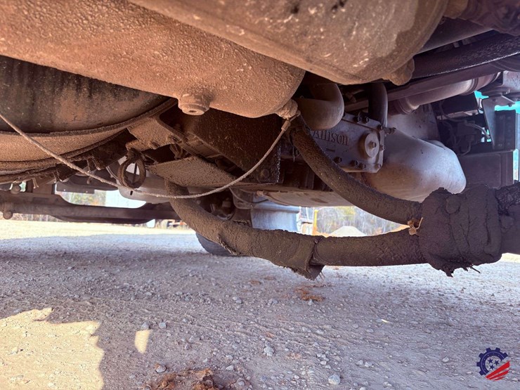 2019-mack-granite-gr64f-image-56