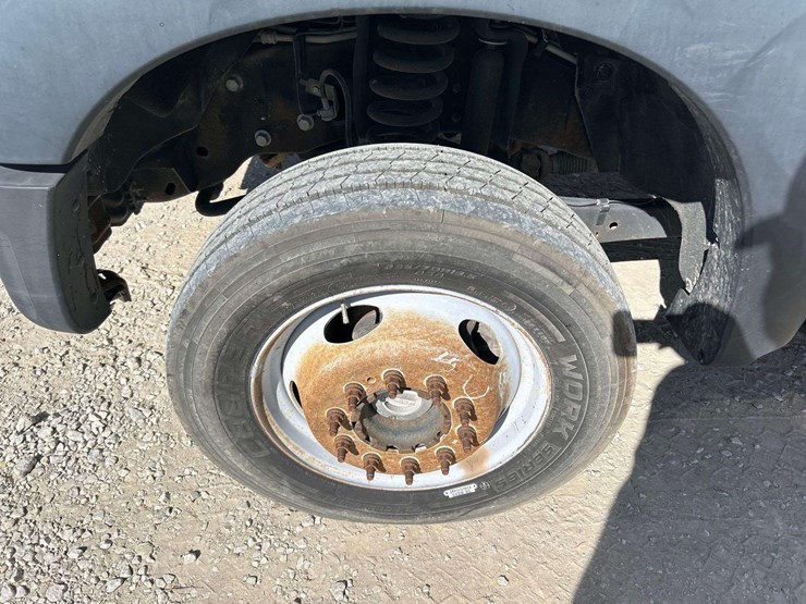 2013-ford-f350-image-39