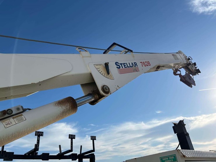 2017-ford-f550-image-36