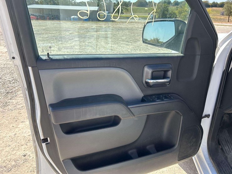 2017-chevrolet-silverado-1500-image-11