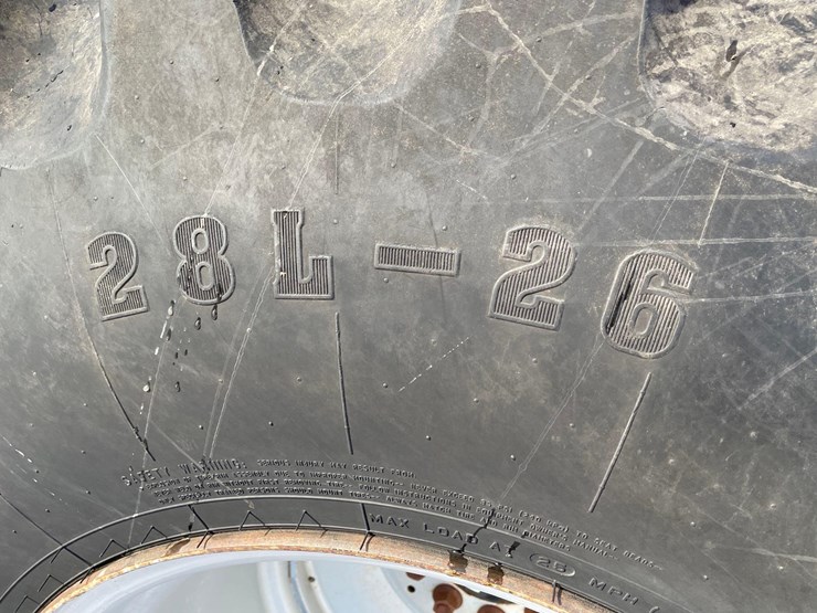 2014-case-ih-5130-image-18