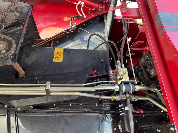 2014-case-ih-5130-image-23