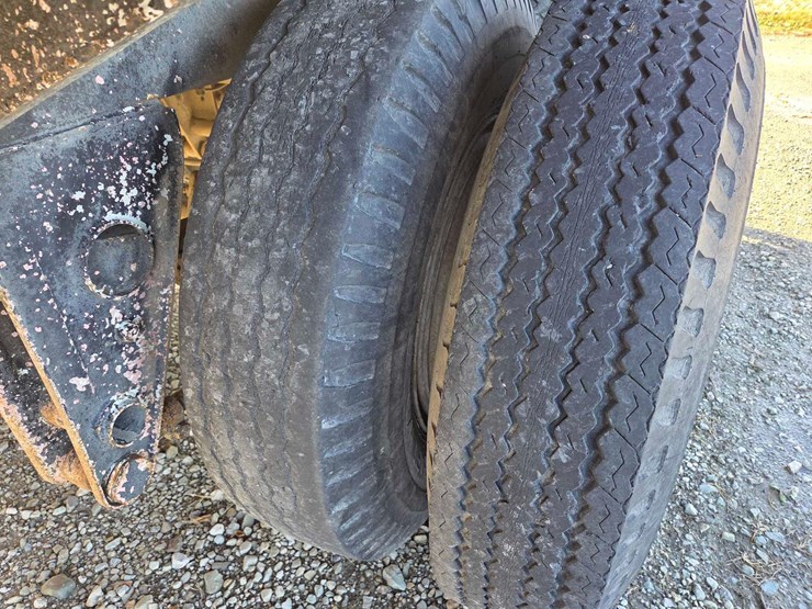 single-hopper-bottom-trailer-image-6