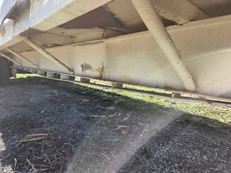 flatbed-trailer-image-5