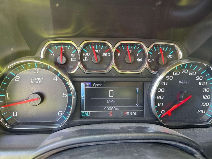 2017-chevrolet-silverado-1500-image-12