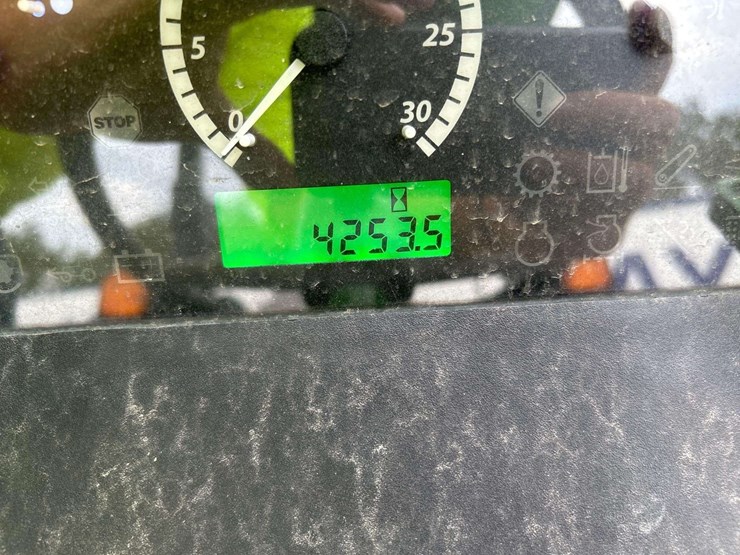 2016-john-deere-5055e-image-6